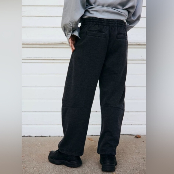 UO BDG Men's Relaxed fit Bowed Sweatpants Barely Green Athleasure Cozy Cabin L - Picture 2 of 10